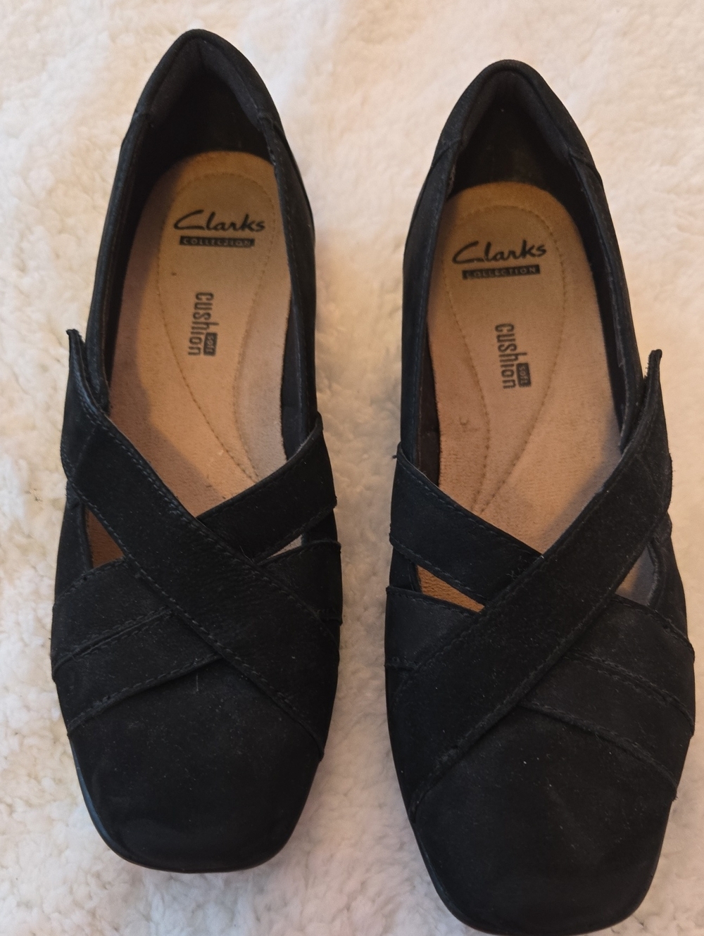 Clarks Black Women's Crossband Slip-On Flats